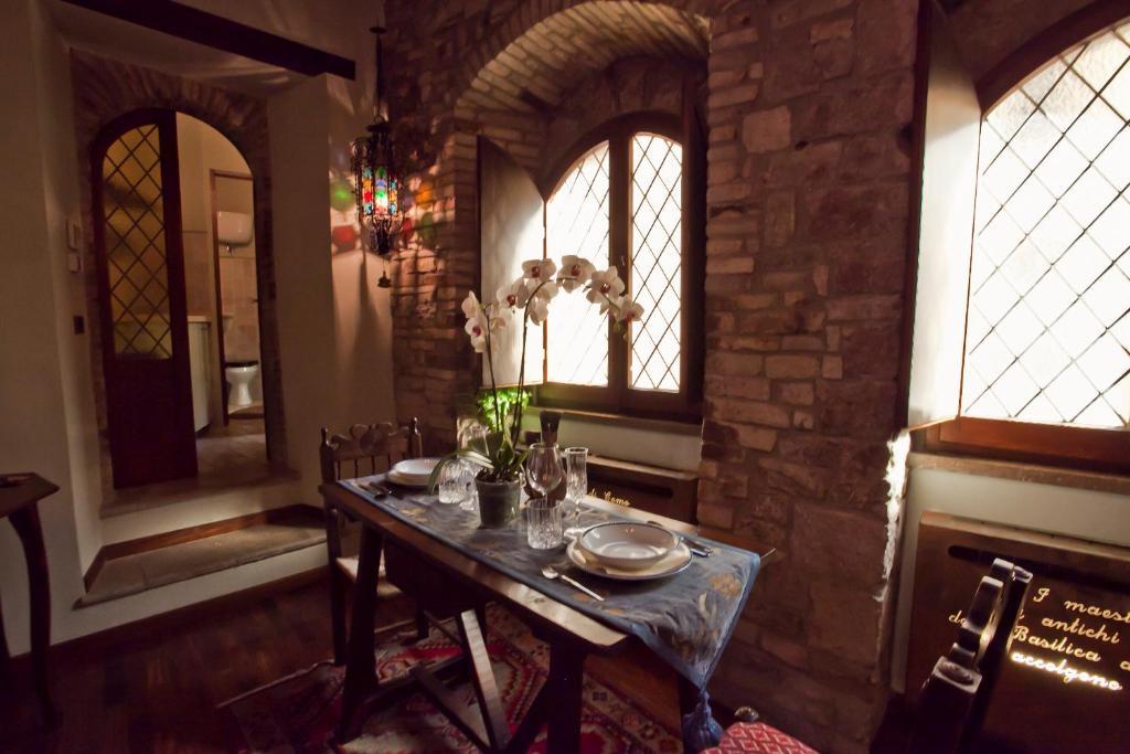 Loggia Dei Maestri Comacini Apartment Assisi Room photo